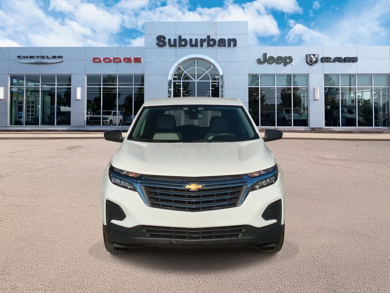 2022 Chevrolet Equinox LS photo 3