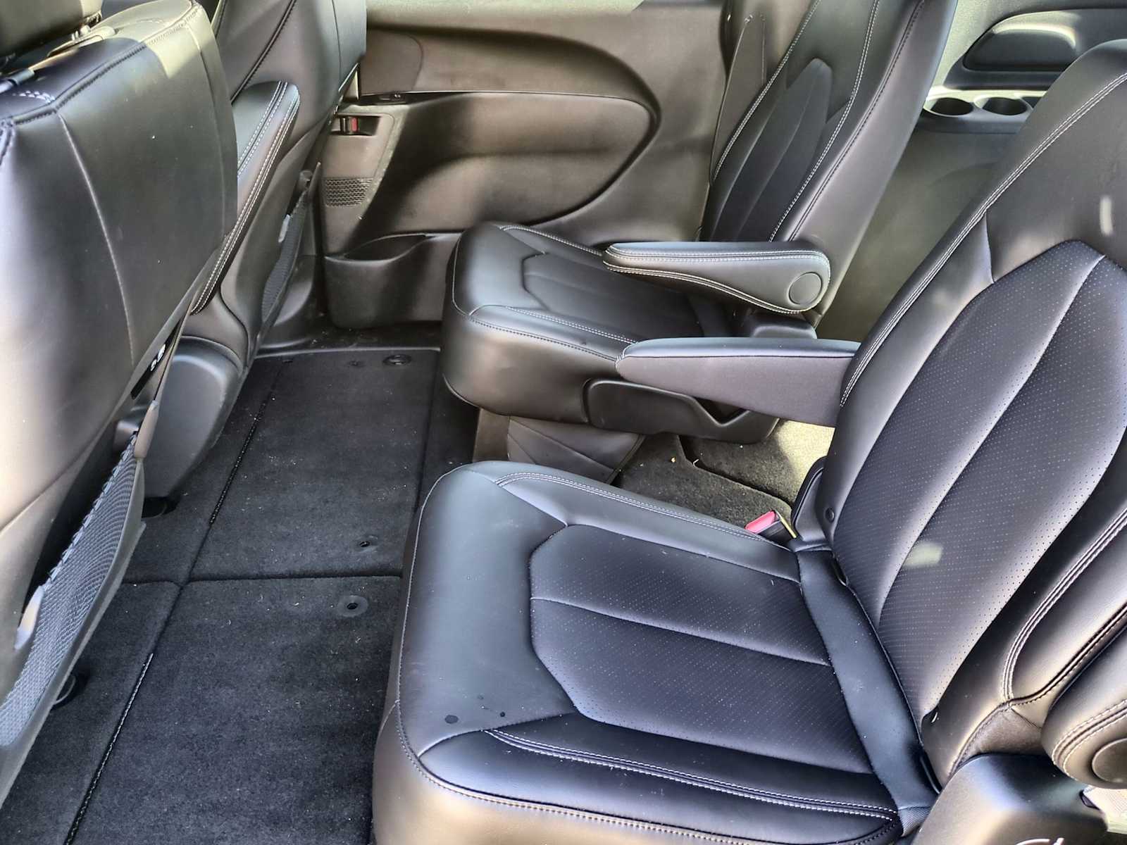 Thumbnail: 2026 Chrysler Pacifica - 20