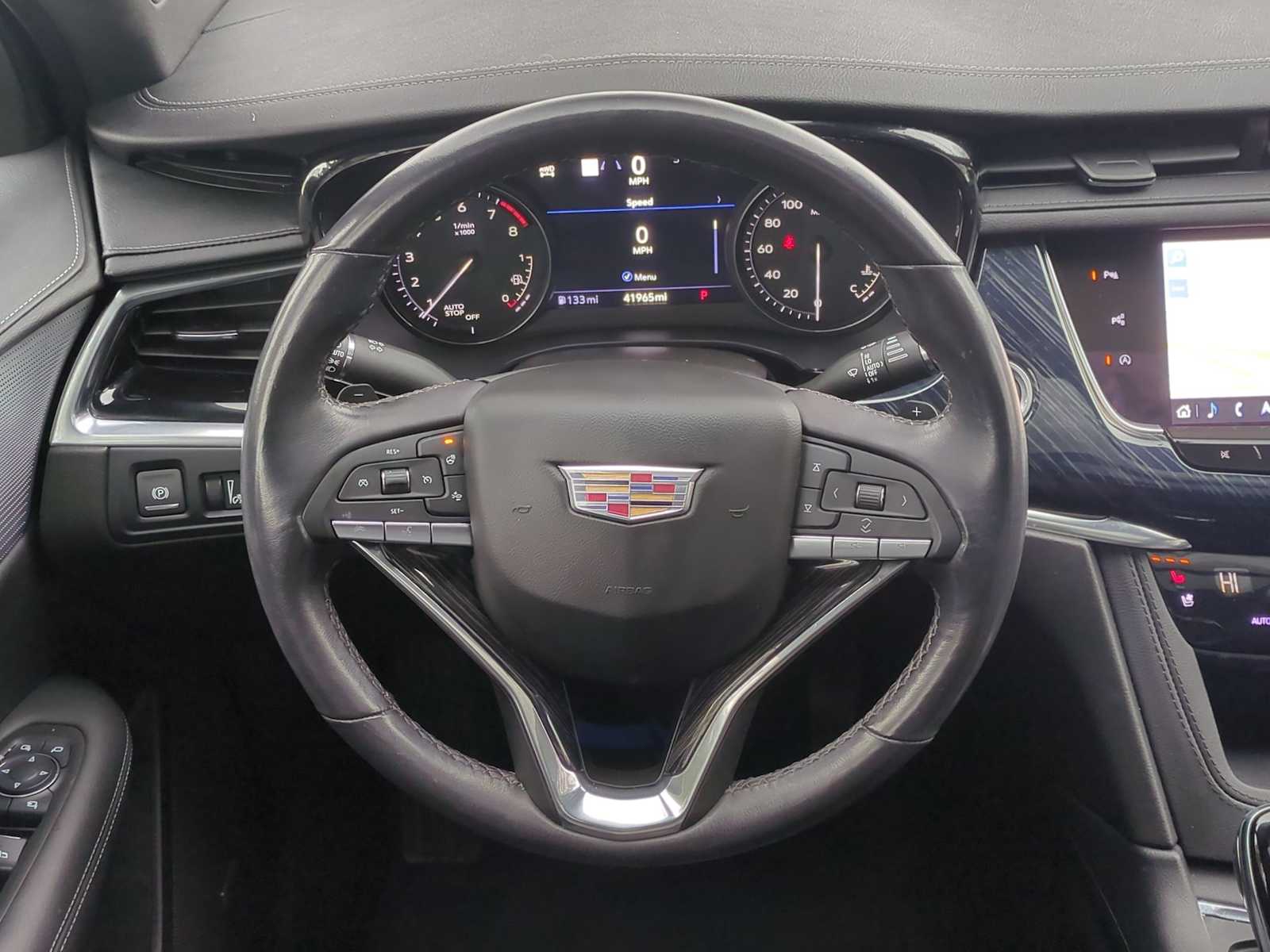 Thumbnail: 2023 Cadillac XT6 - 24