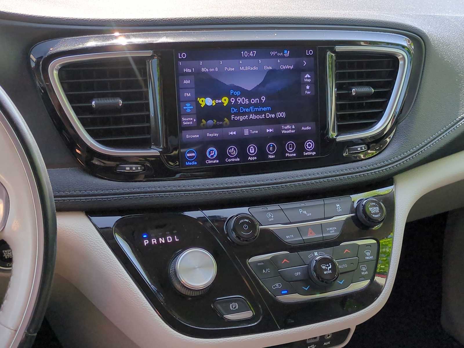 Thumbnail: 2020 Chrysler Pacifica - 30