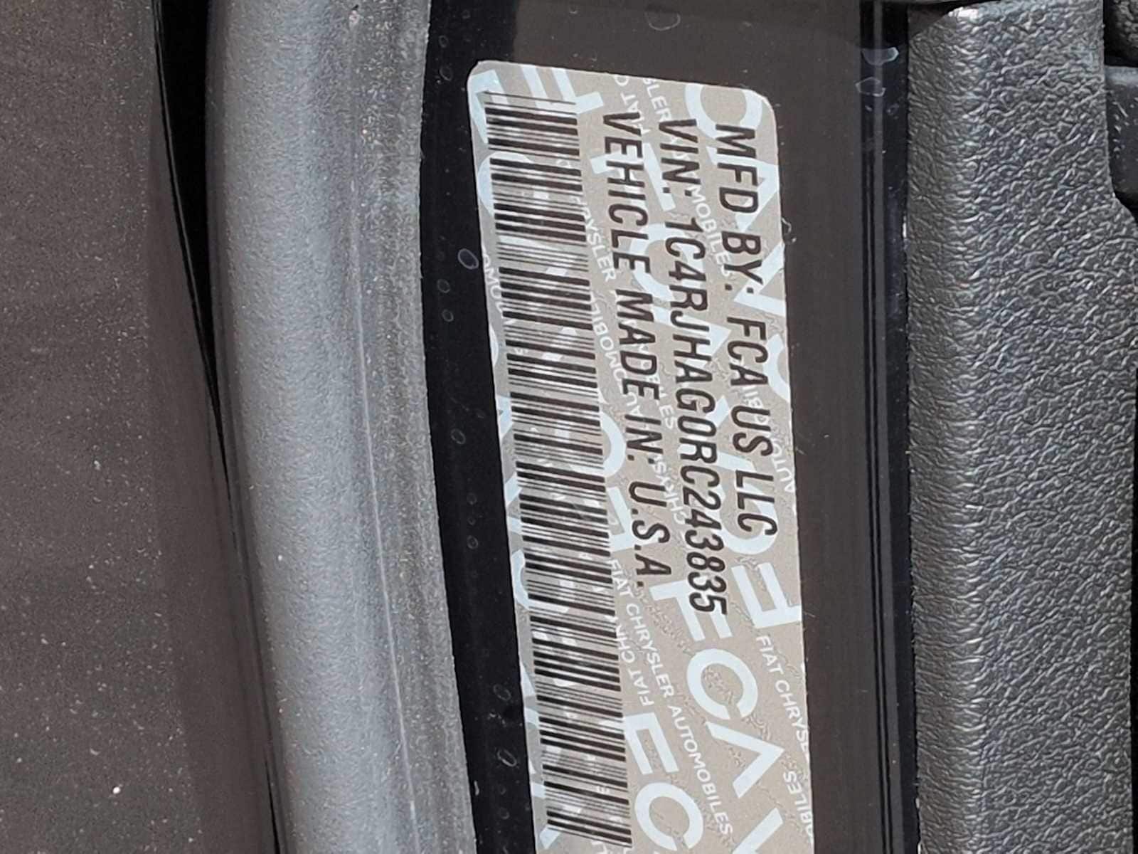 Thumbnail: 2024 Jeep Grand Cherokee - 35