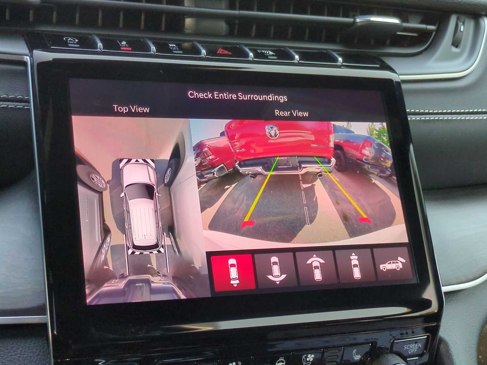 Thumbnail: 2025 Jeep Grand Cherokee - 31