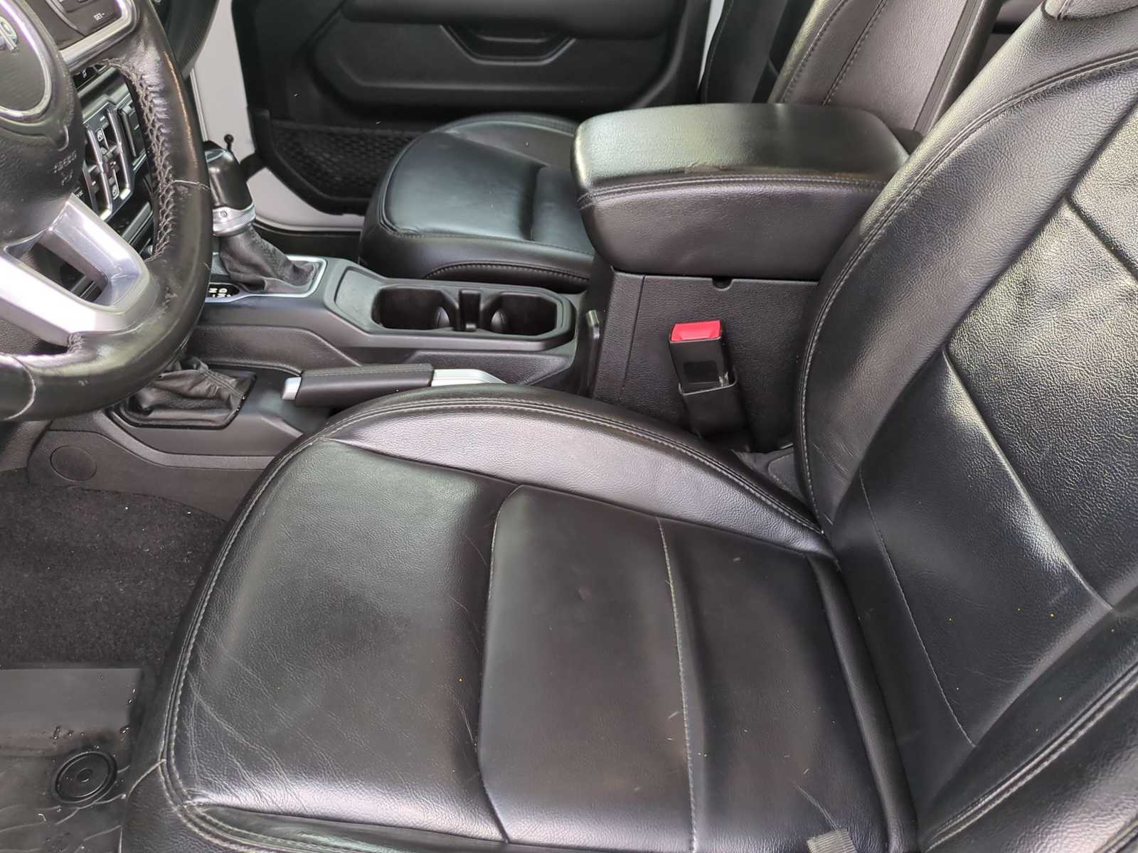 Thumbnail: 2021 Jeep Wrangler - 16