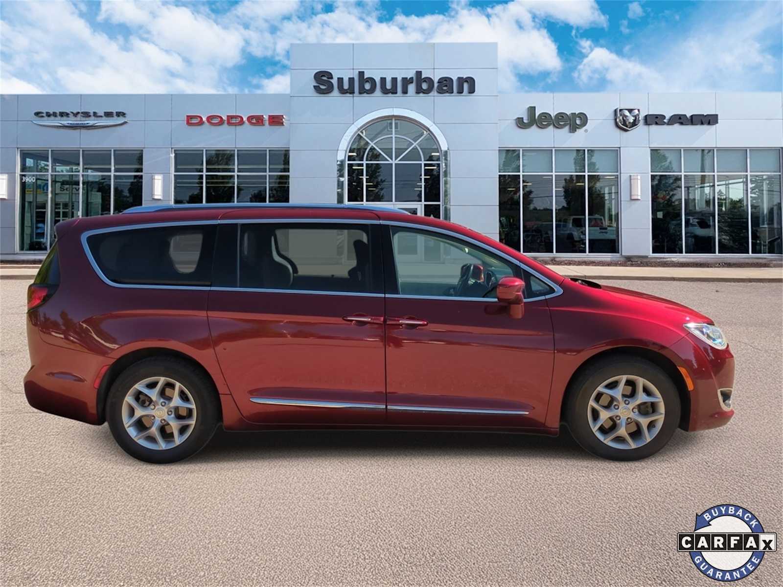 Thumbnail: 2019 Chrysler Pacifica - 9