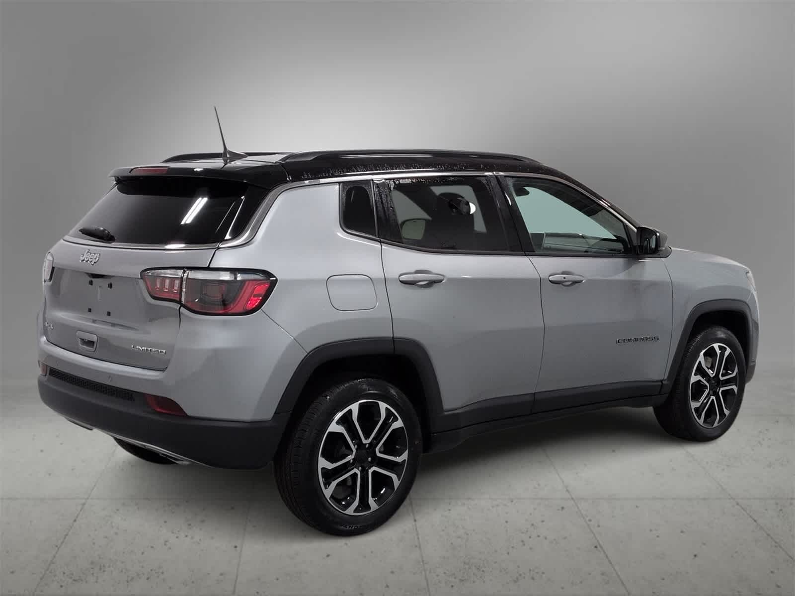 Thumbnail: 2023 Jeep Compass - 8
