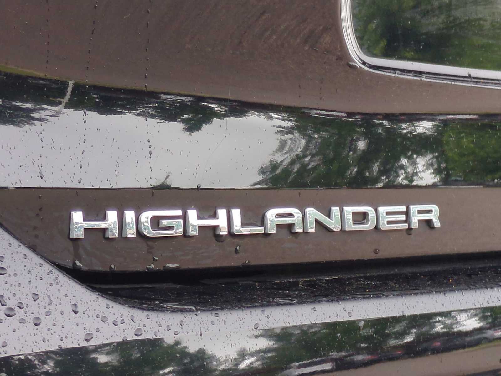 Thumbnail: 2021 Toyota Highlander - 13
