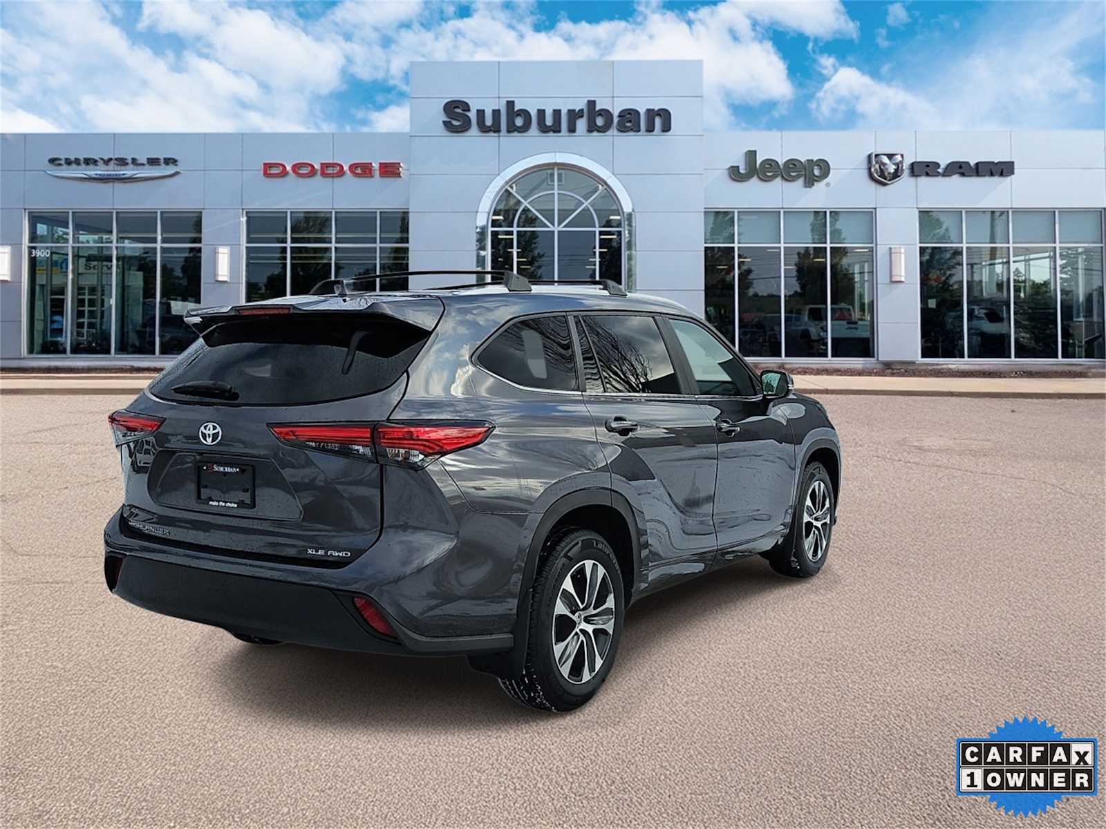 Thumbnail: 2023 Toyota Highlander - 8