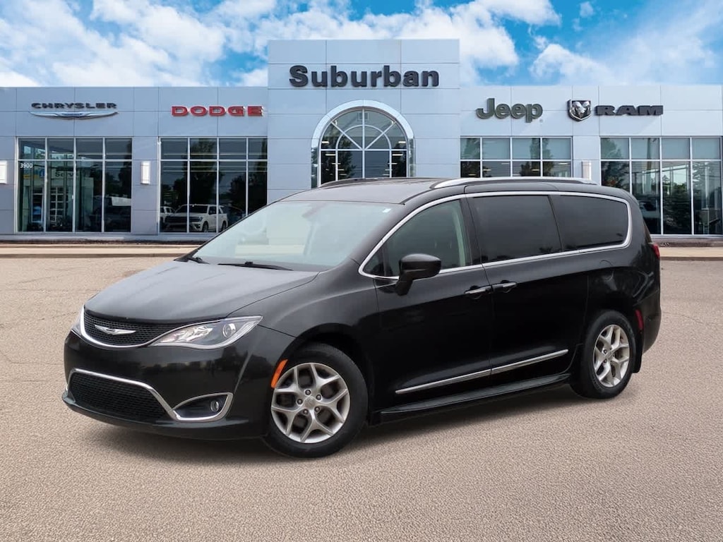 Used 2017 Chrysler Pacifica Touring-L Plus Van