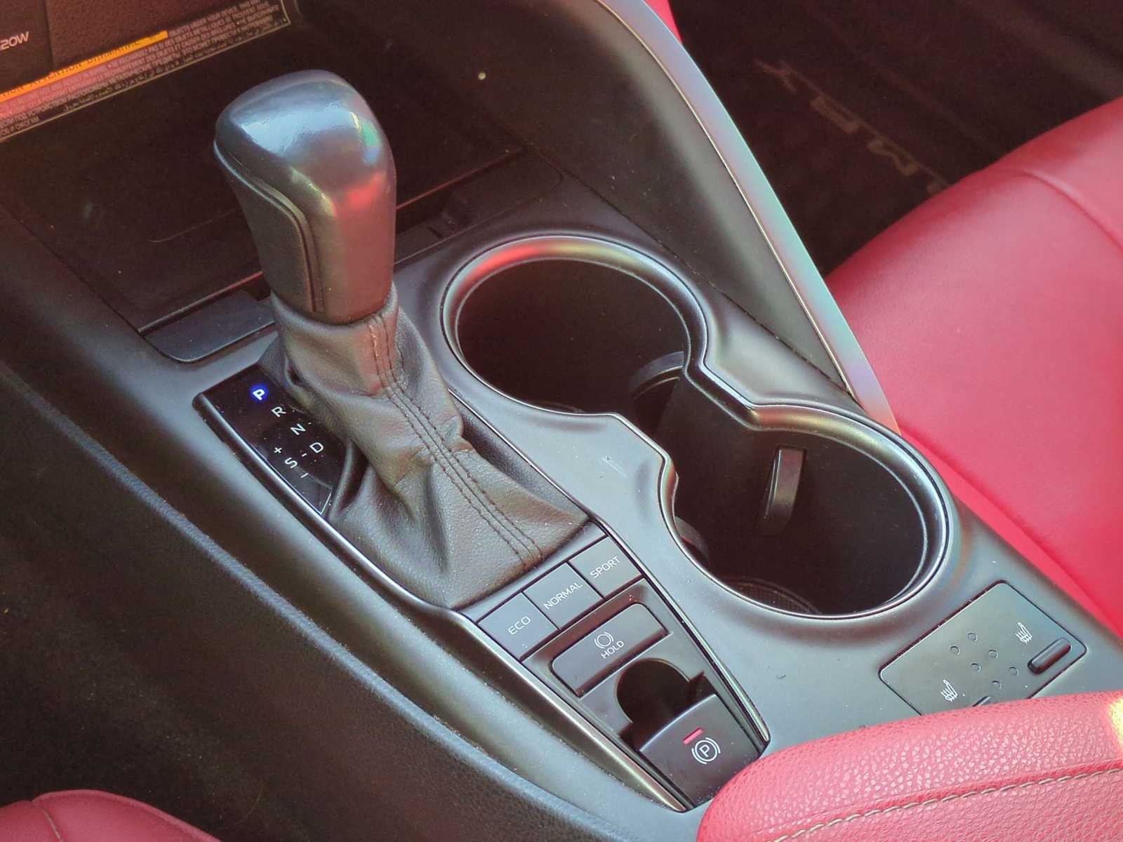 Thumbnail: 2021 Toyota Camry - 32