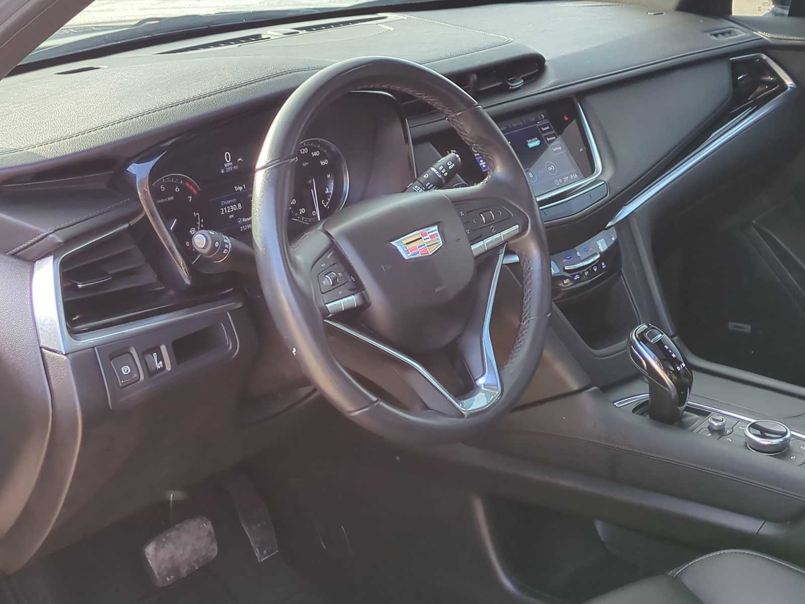 Thumbnail: 2024 Cadillac XT6 - 10