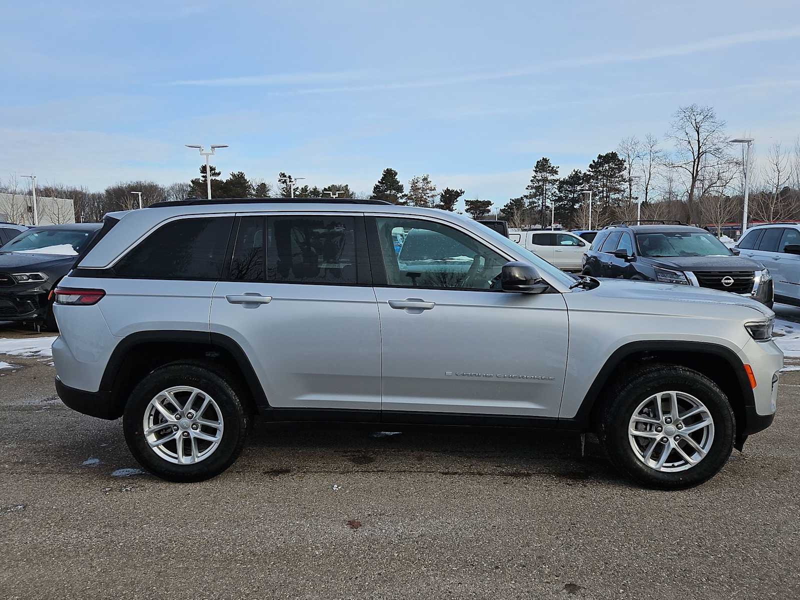 Thumbnail: 2025 Jeep Grand Cherokee - 15