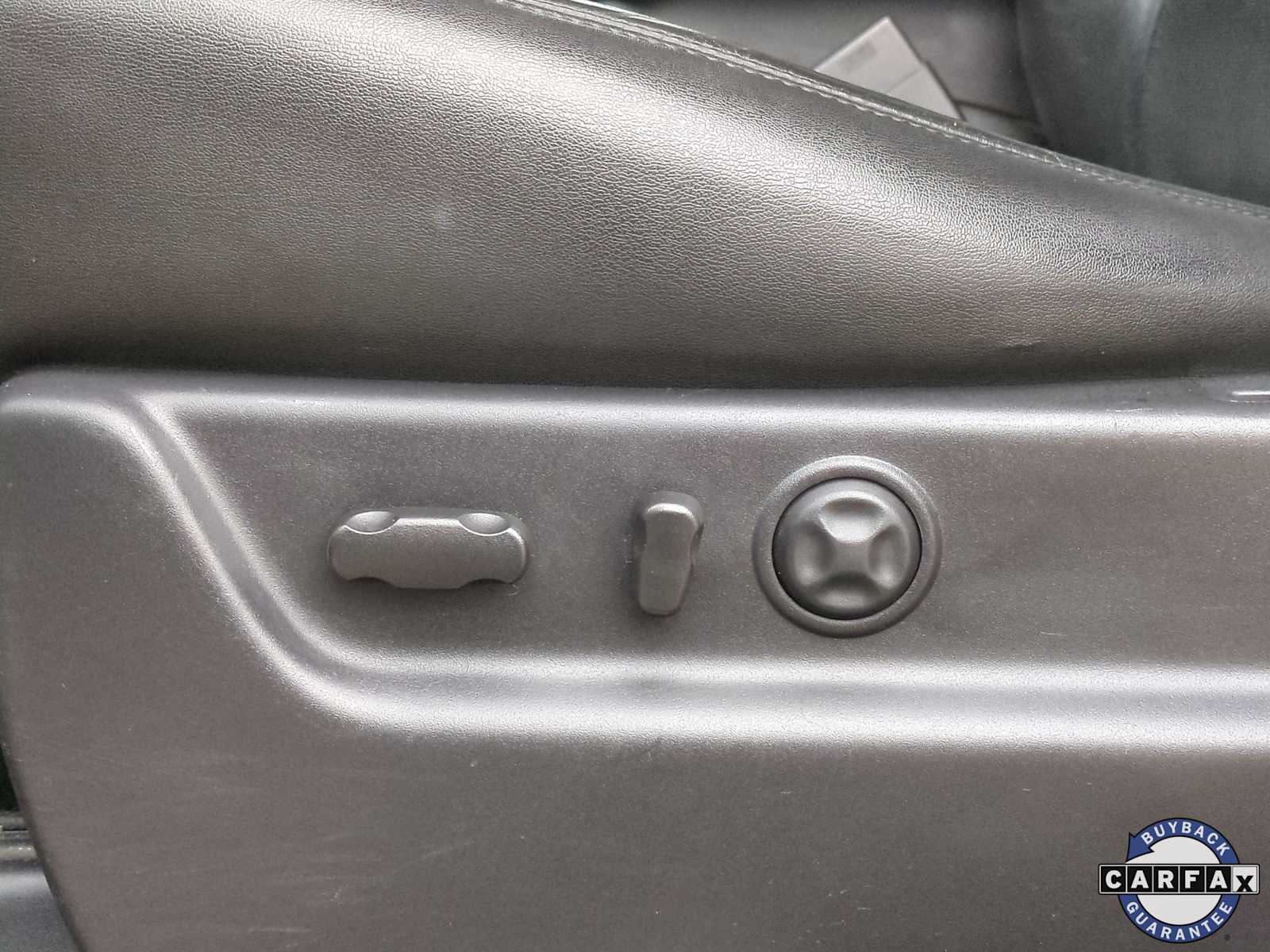 Thumbnail: 2013 Cadillac Escalade - 17