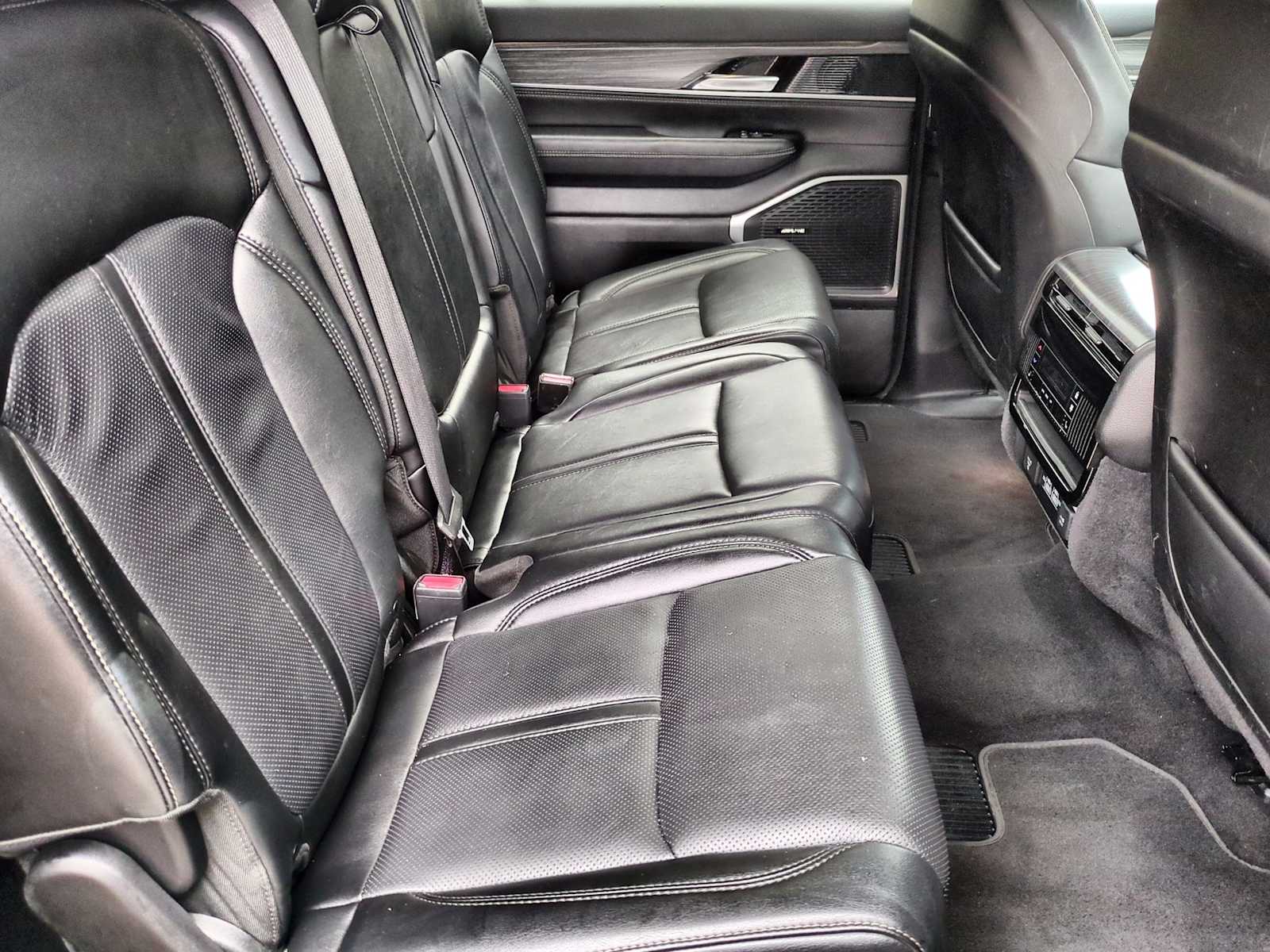 Thumbnail: 2024 Jeep Wagoneer - 20