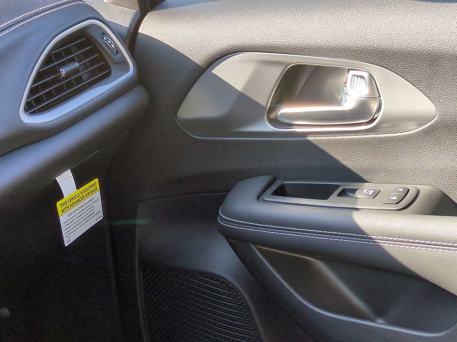 Thumbnail: 2026 Chrysler Pacifica - 37