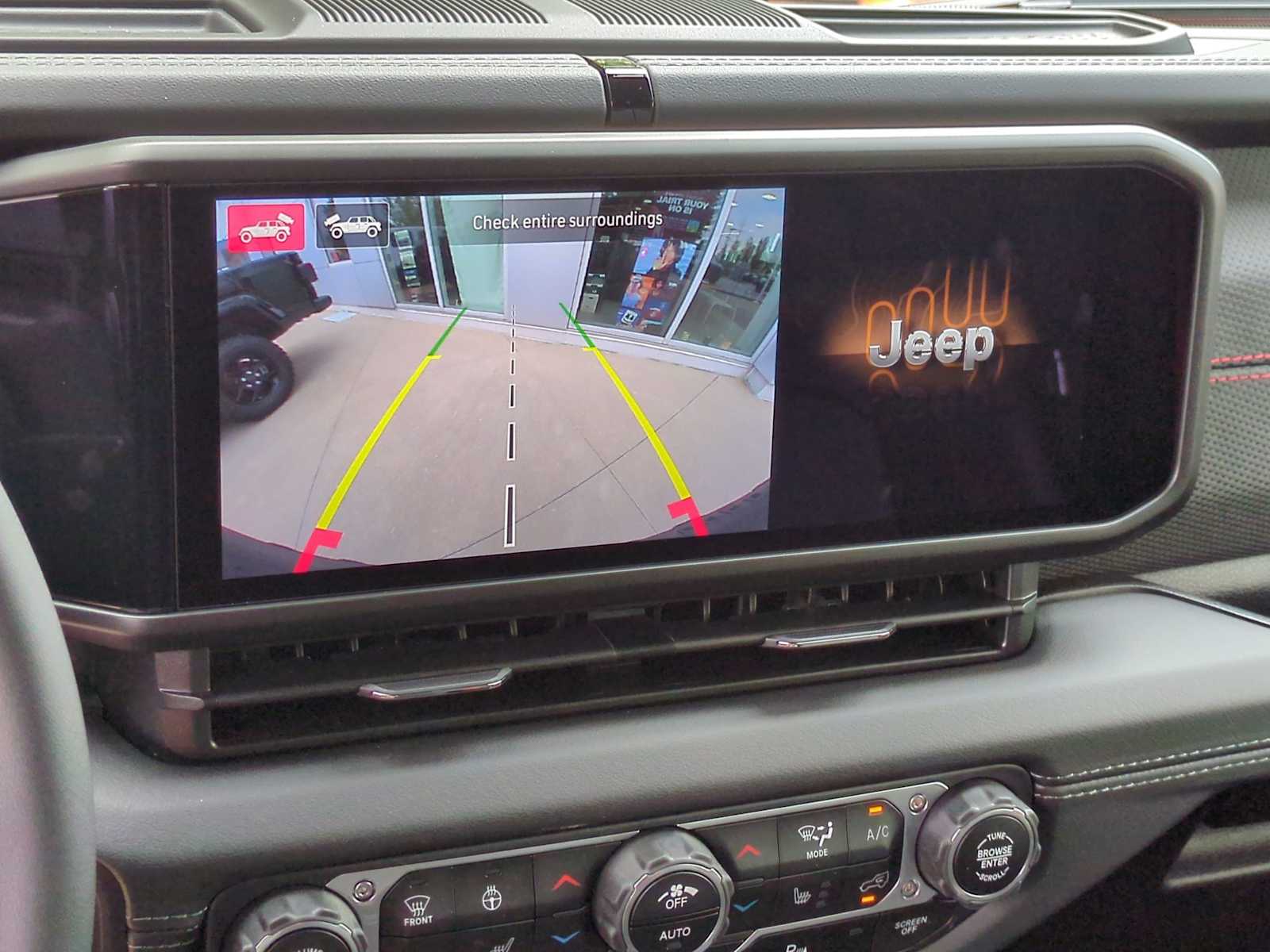Thumbnail: 2025 Jeep Wrangler - 31