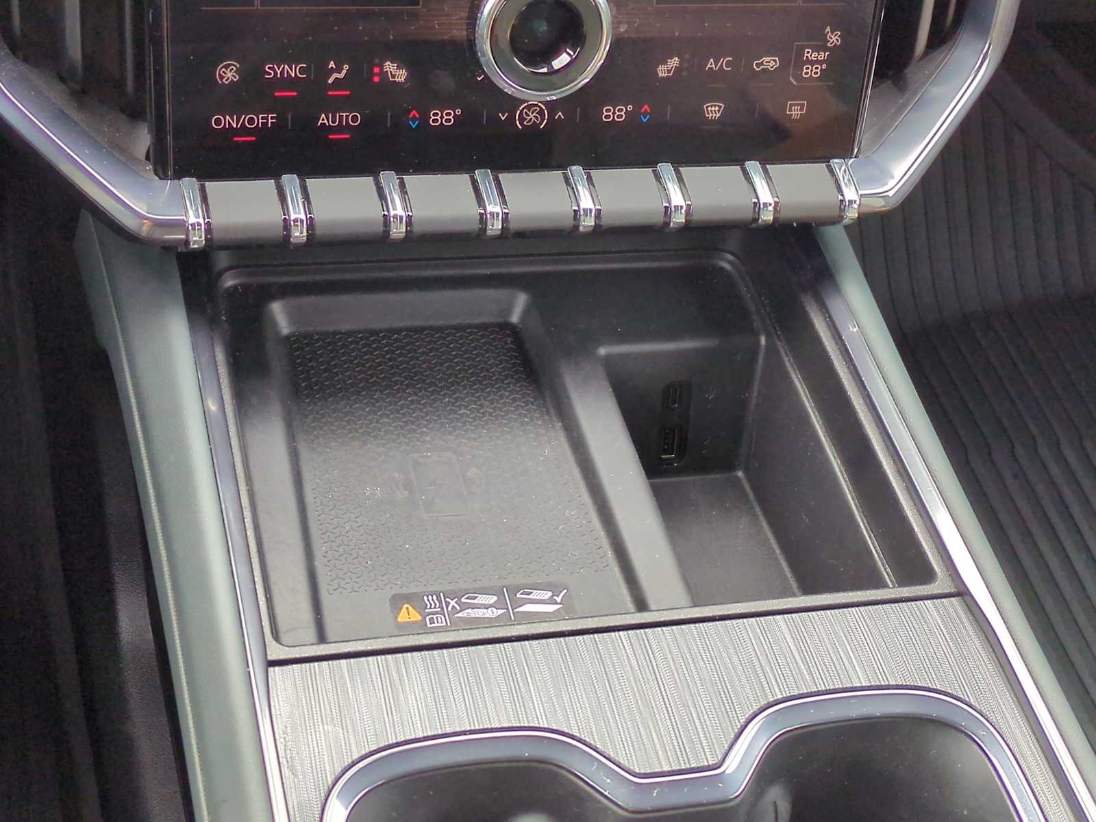 Thumbnail: 2024 GMC Acadia - 31