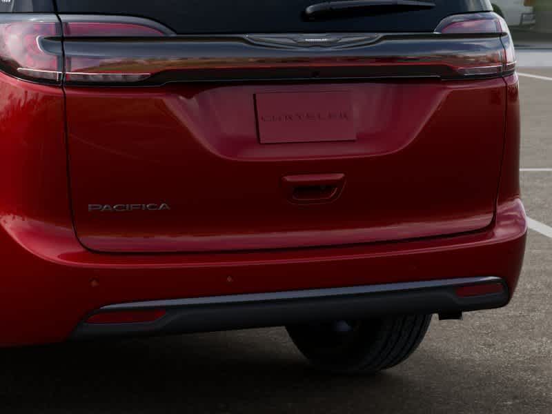 Thumbnail: 2026 Chrysler Pacifica - 13