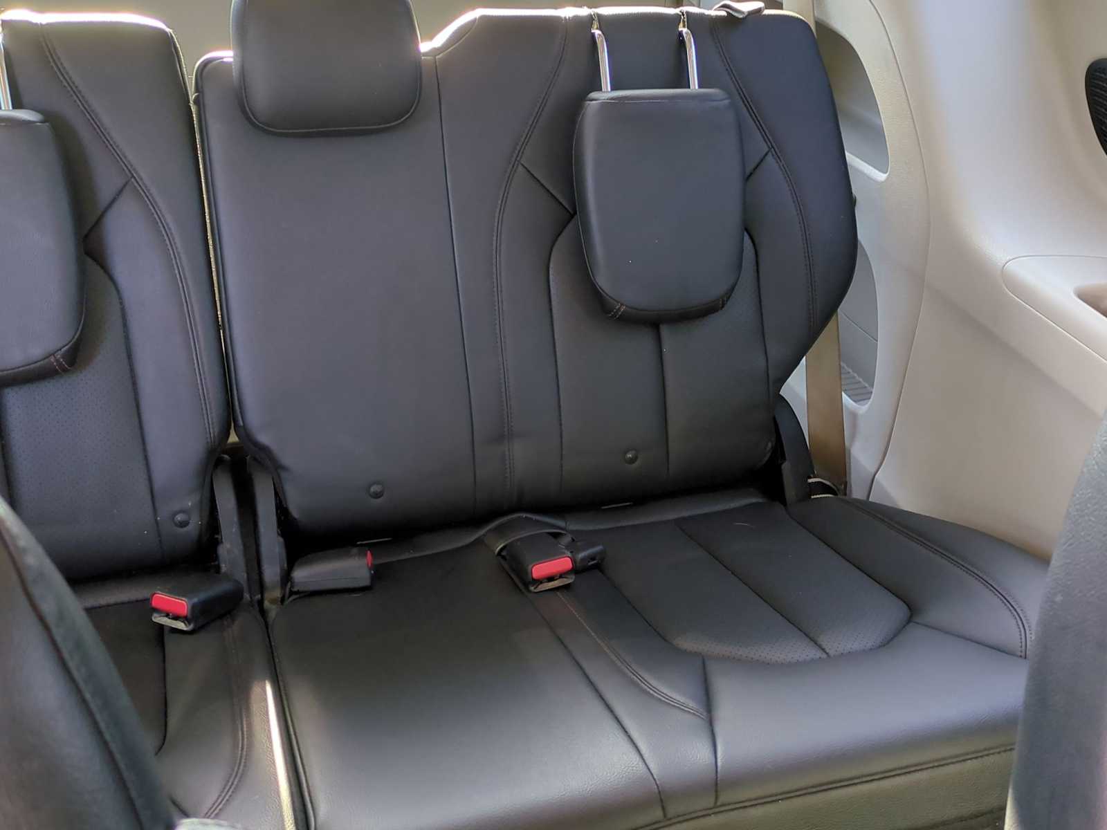 Thumbnail: 2017 Chrysler Pacifica - 36