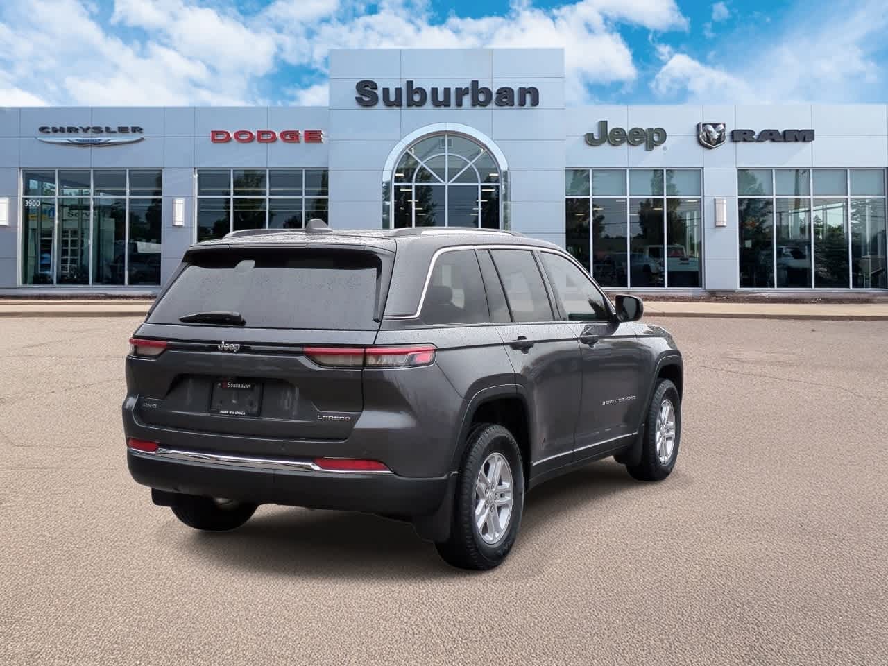 Thumbnail: 2023 Jeep Grand Cherokee - 8