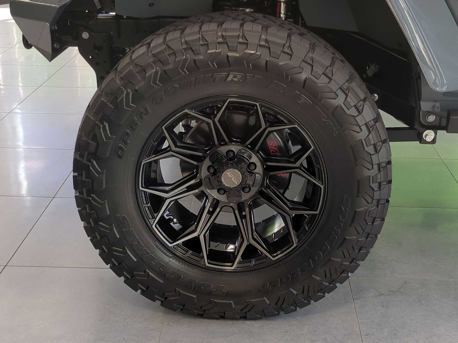 Thumbnail: 2025 Jeep Gladiator - 14