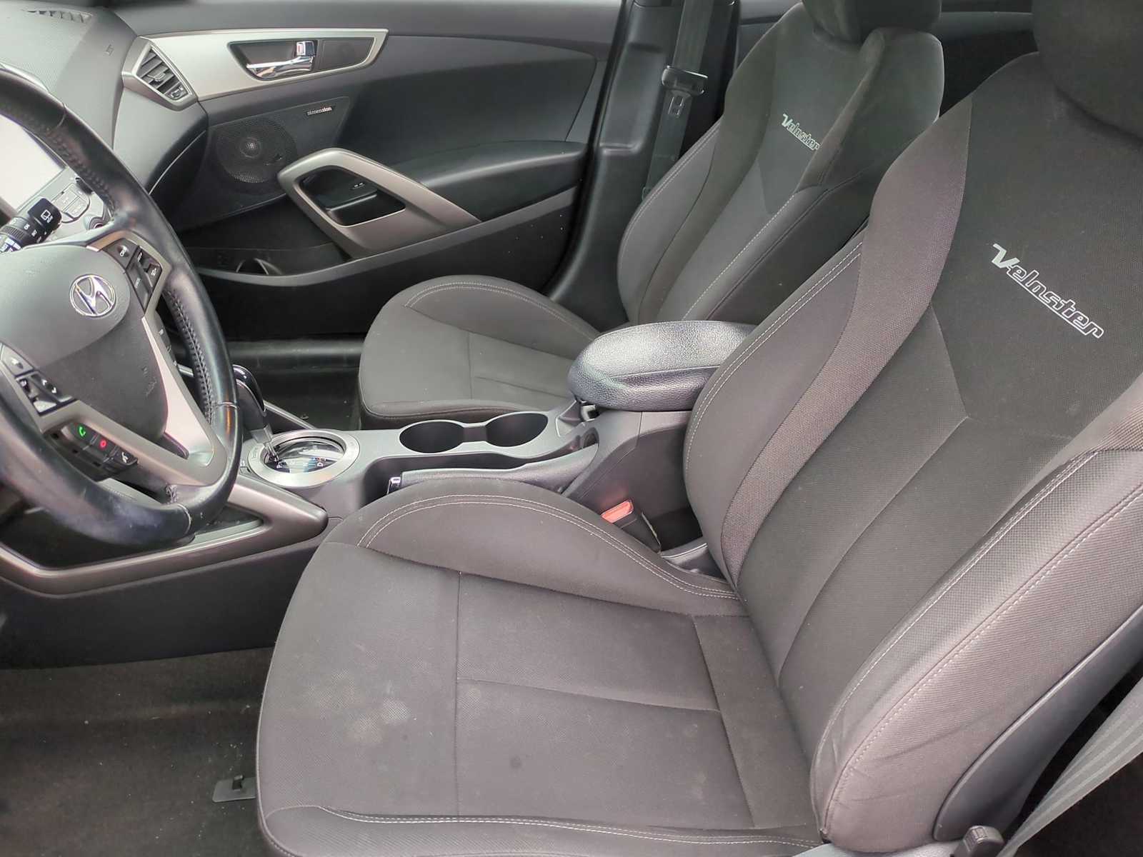 Thumbnail: 2017 Hyundai Veloster - 16