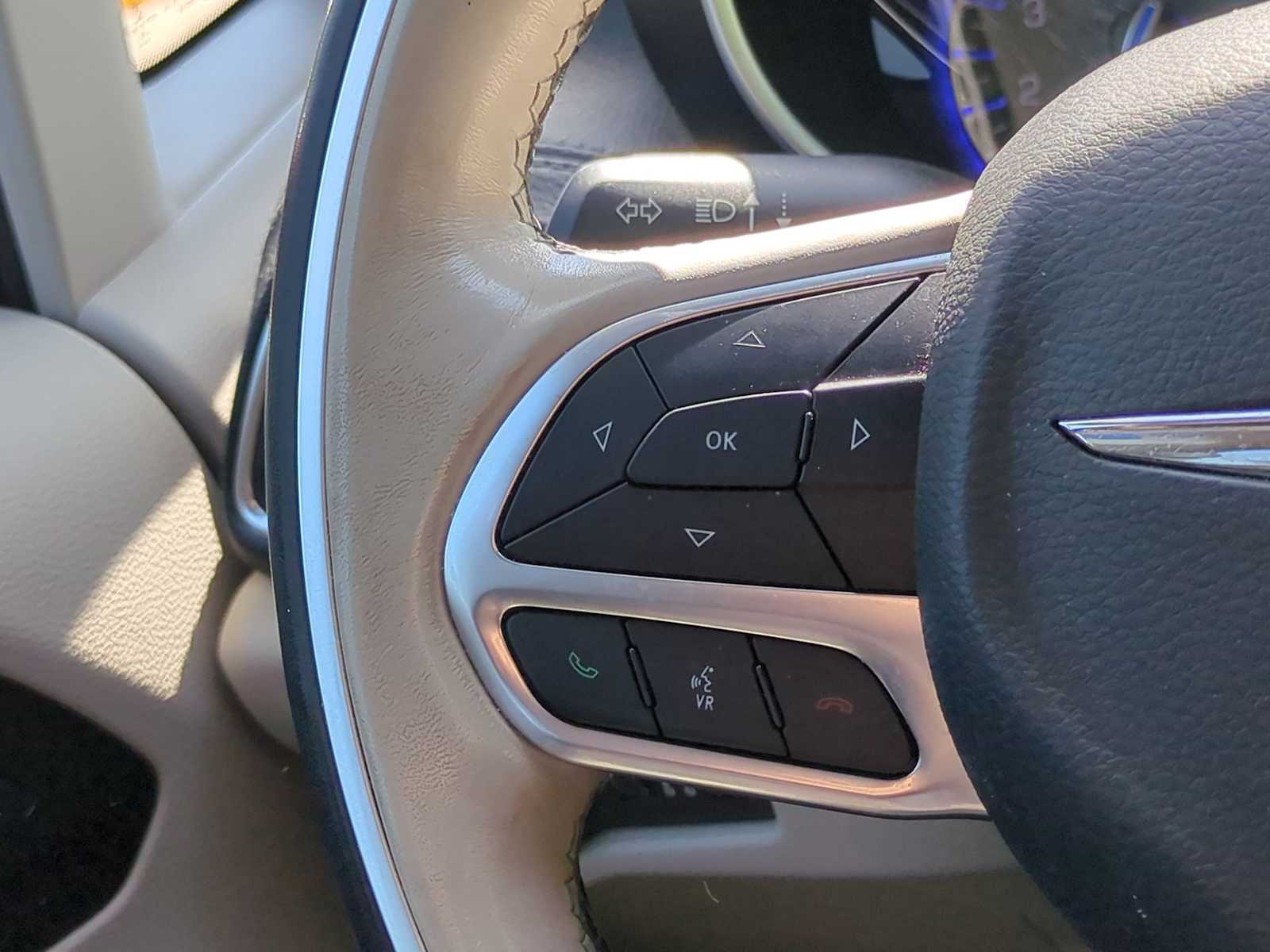 Thumbnail: 2020 Chrysler Pacifica - 26