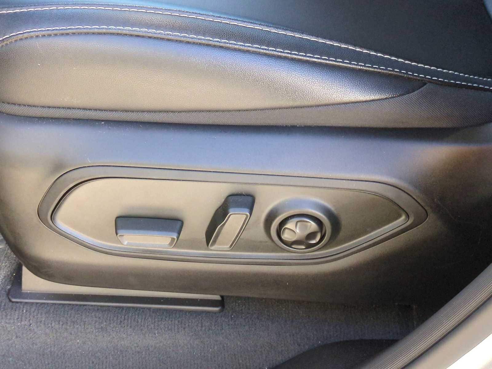 Thumbnail: 2024 Jeep Grand Cherokee - 18