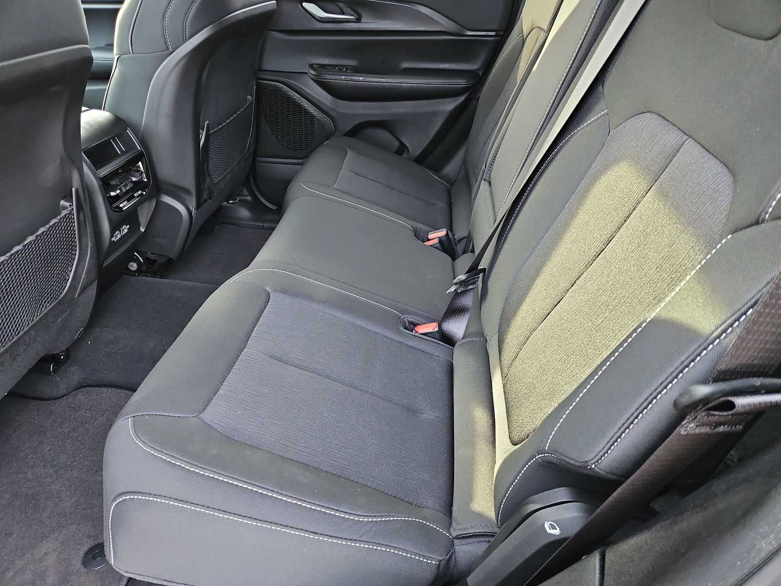 Thumbnail: 2025 Jeep Grand Cherokee - 24