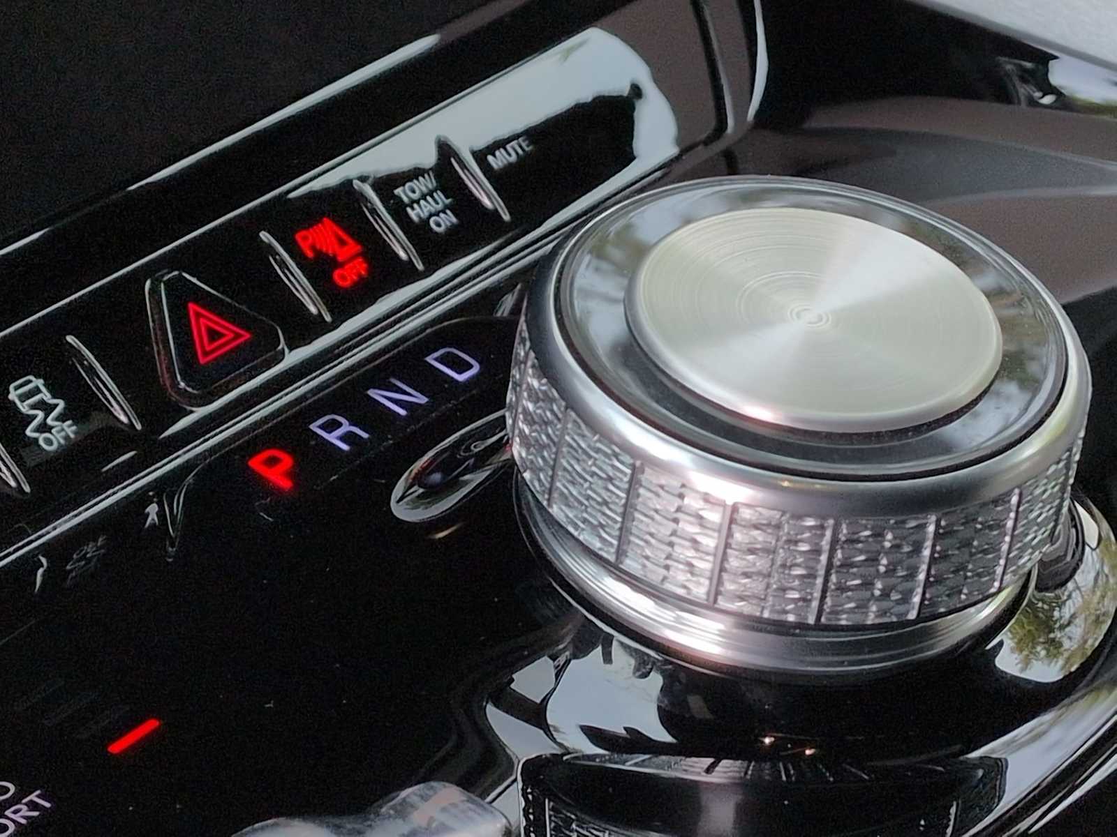 Thumbnail: 2025 Jeep Wagoneer - 32