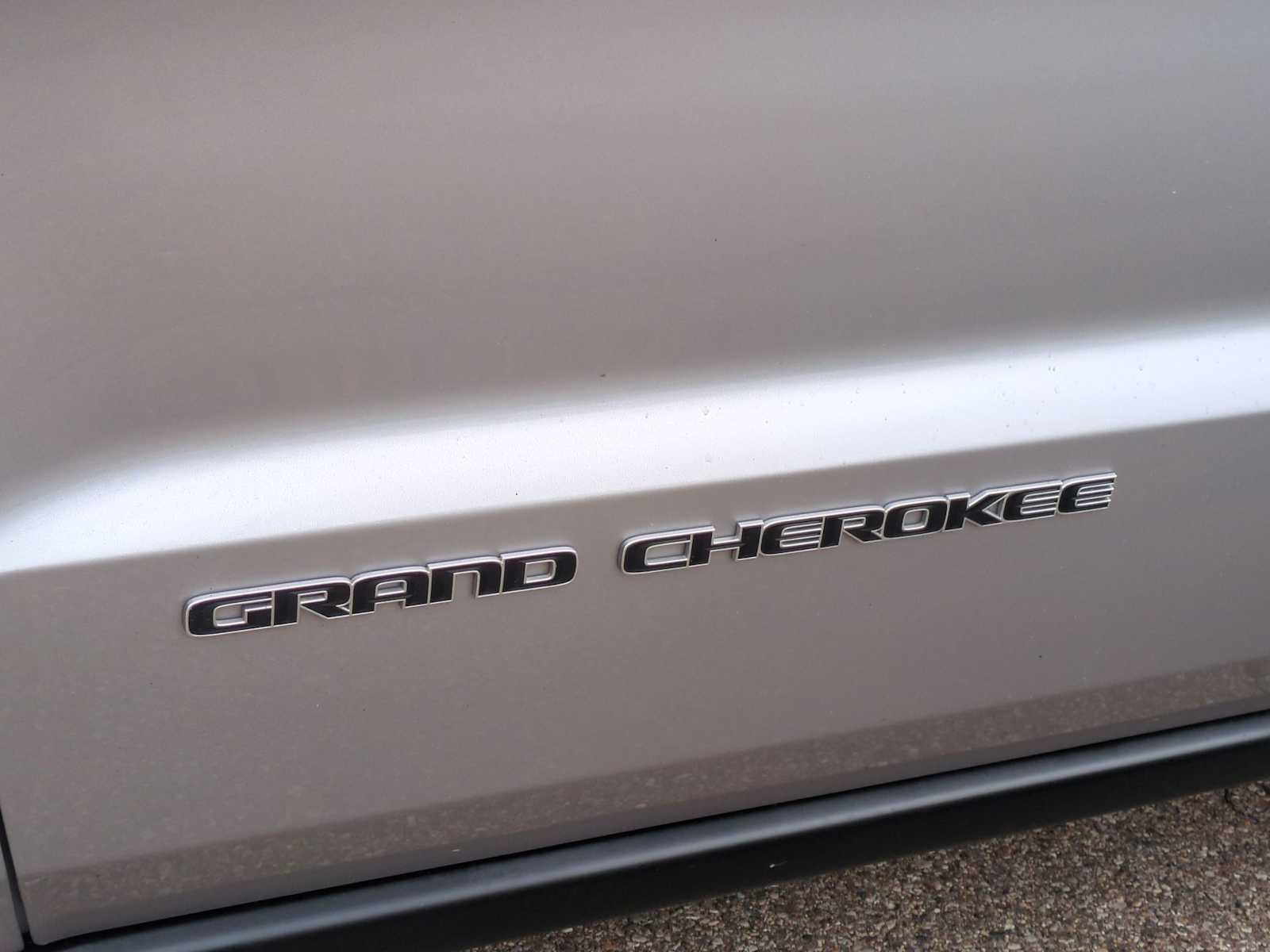 Thumbnail: 2021 Jeep Grand Cherokee - 13