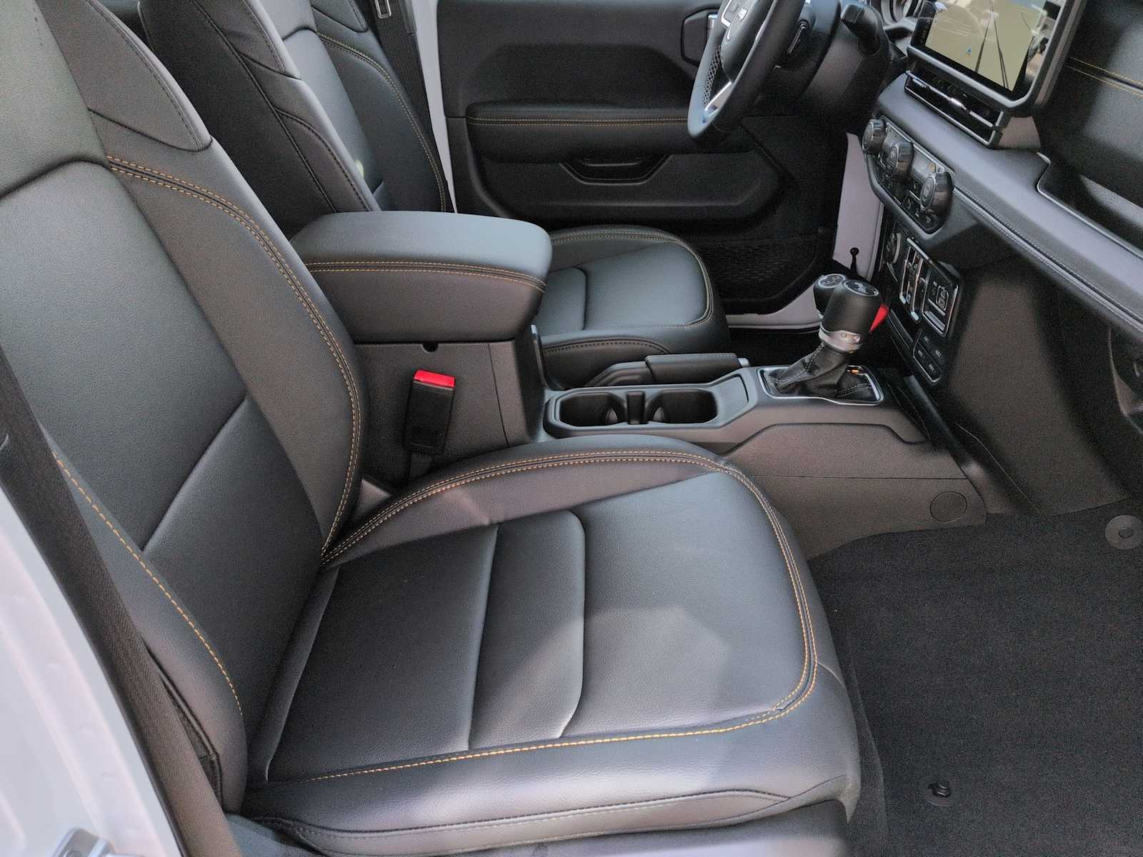 Thumbnail: 2025 Jeep Wrangler - 20