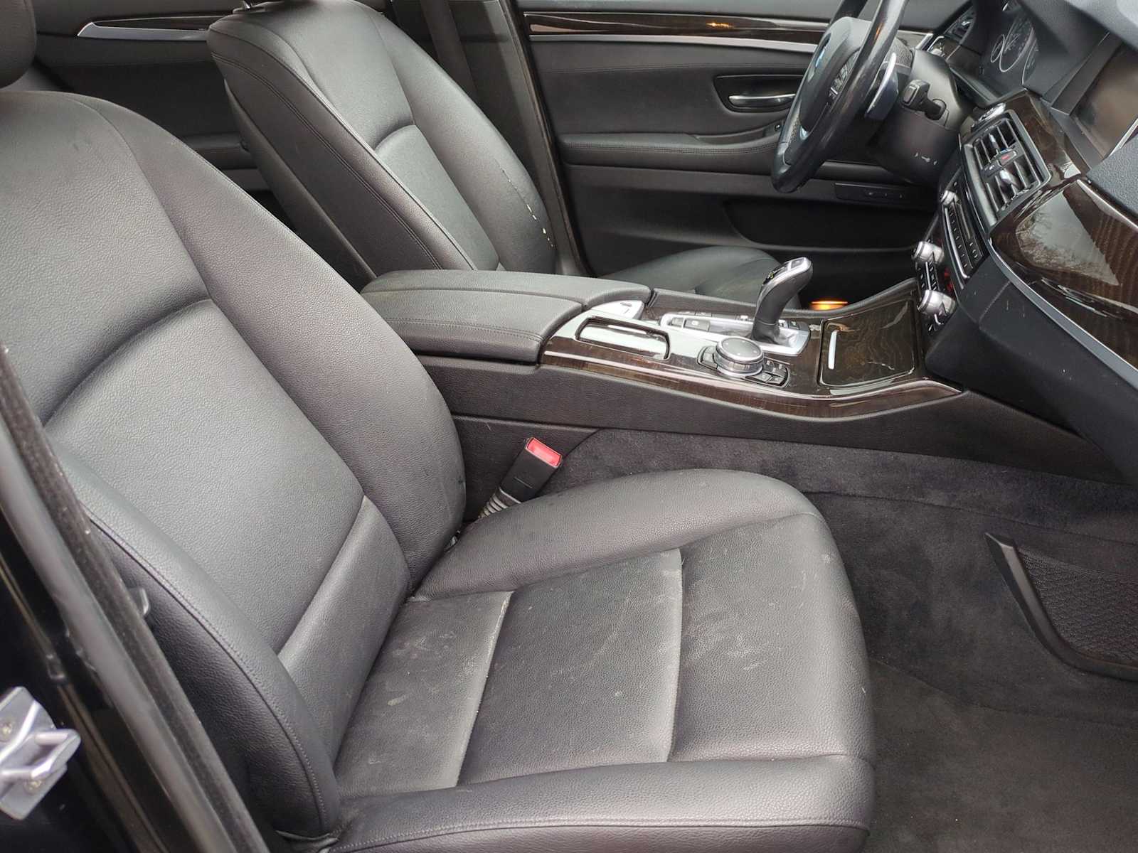 Thumbnail: 2016 BMW 5 Series - 23