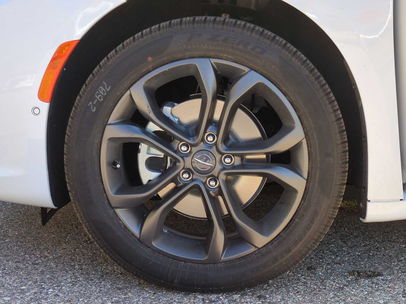 Thumbnail: 2026 Chrysler Pacifica - 14