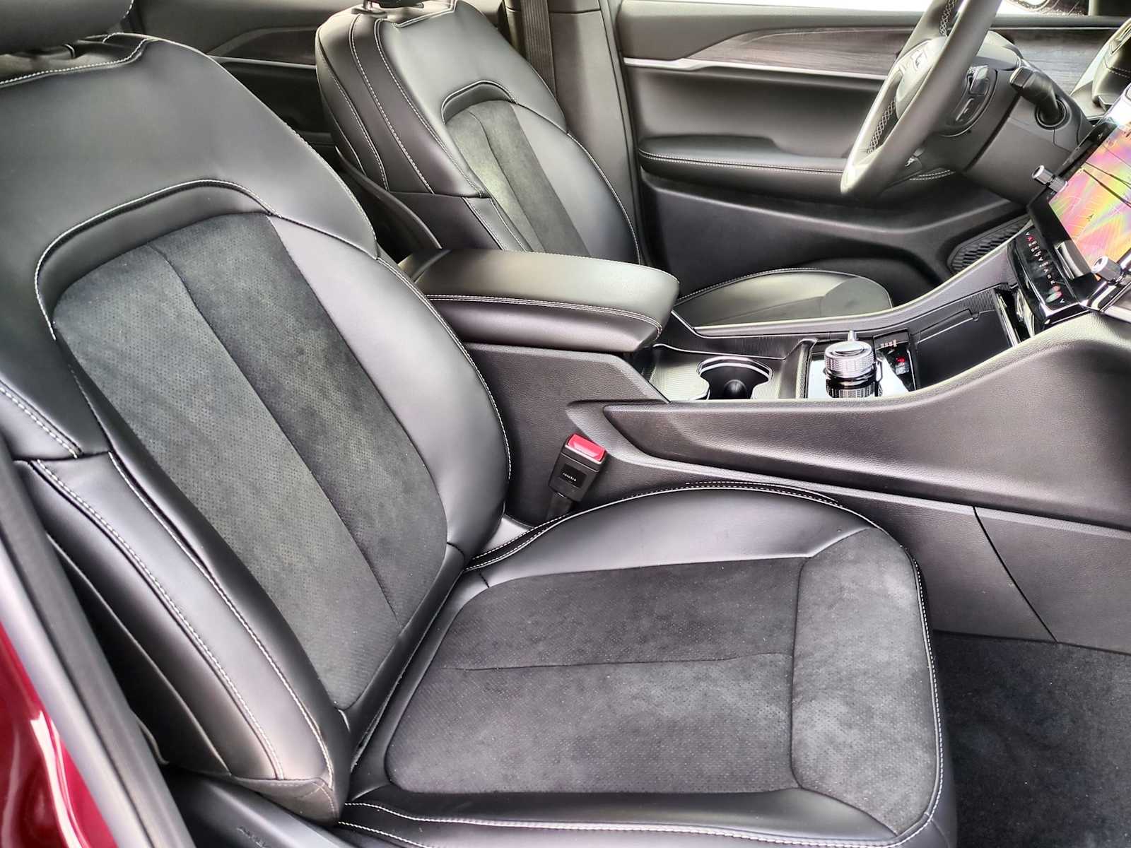 Thumbnail: 2026 Jeep Grand Cherokee - 23