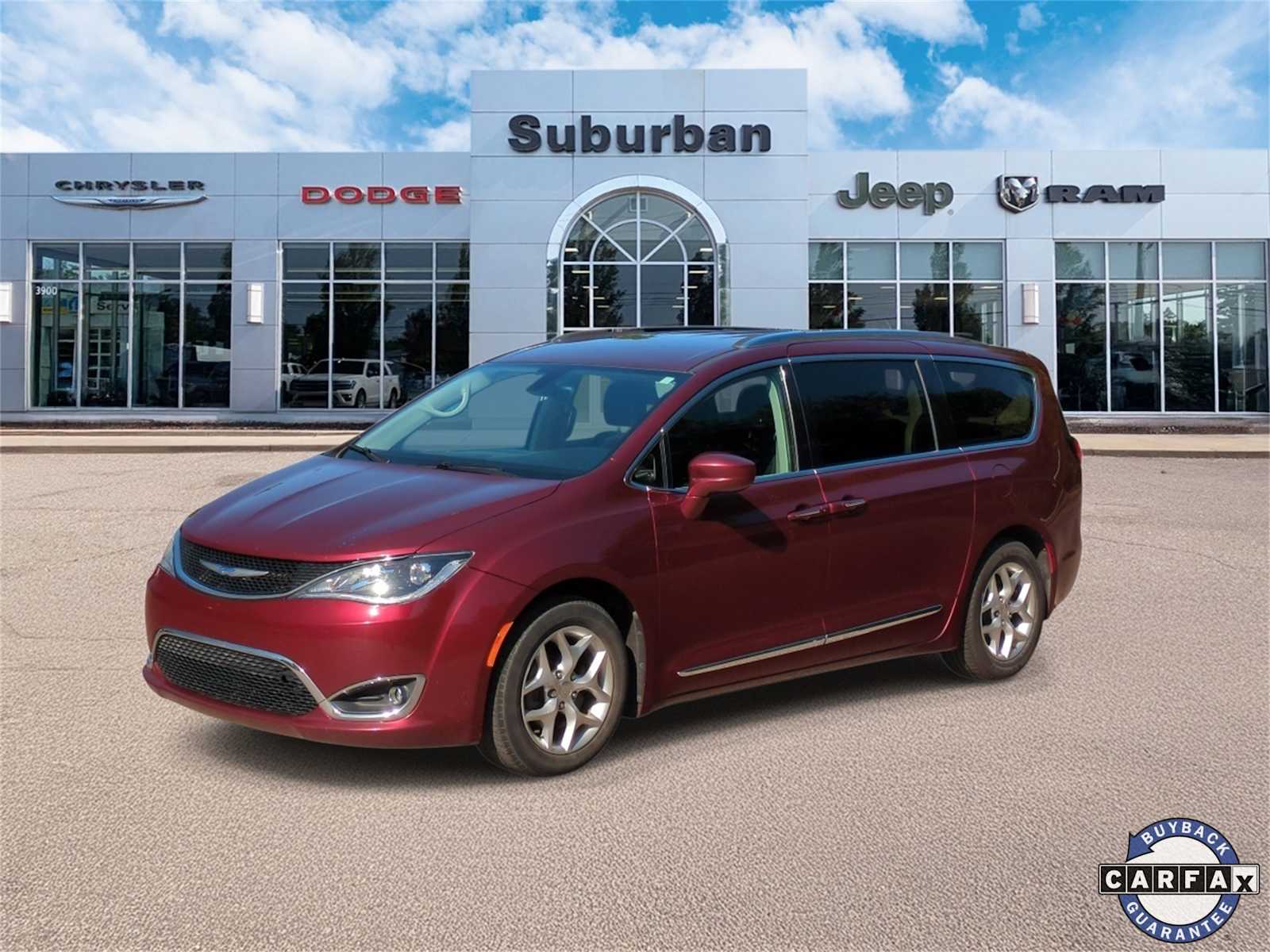 Thumbnail: 2019 Chrysler Pacifica - 4