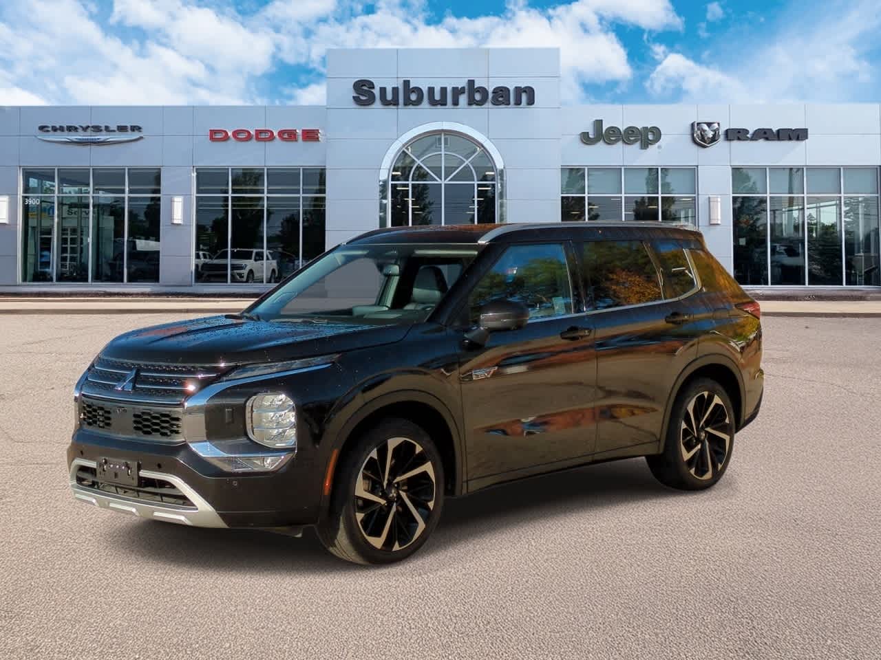 Thumbnail: 2024 Mitsubishi Outlander - 4