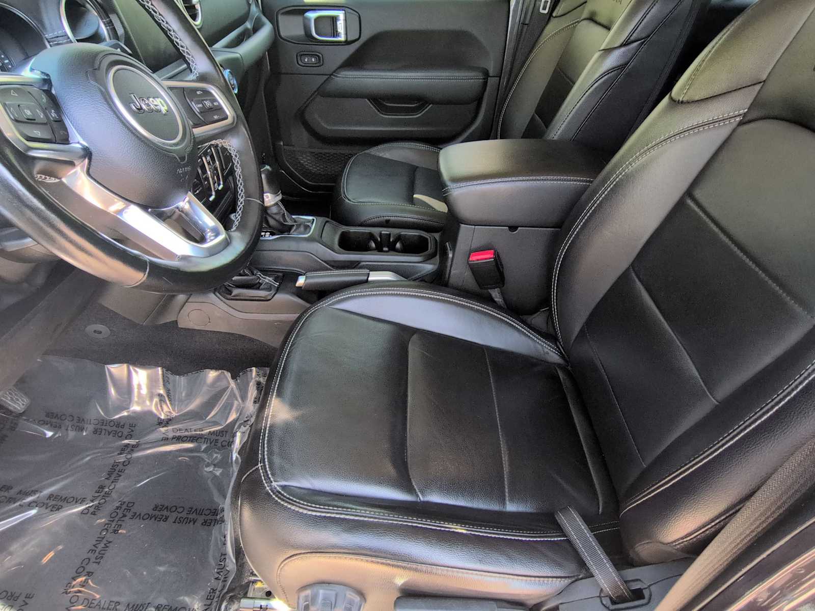 Thumbnail: 2021 Jeep Wrangler - 17