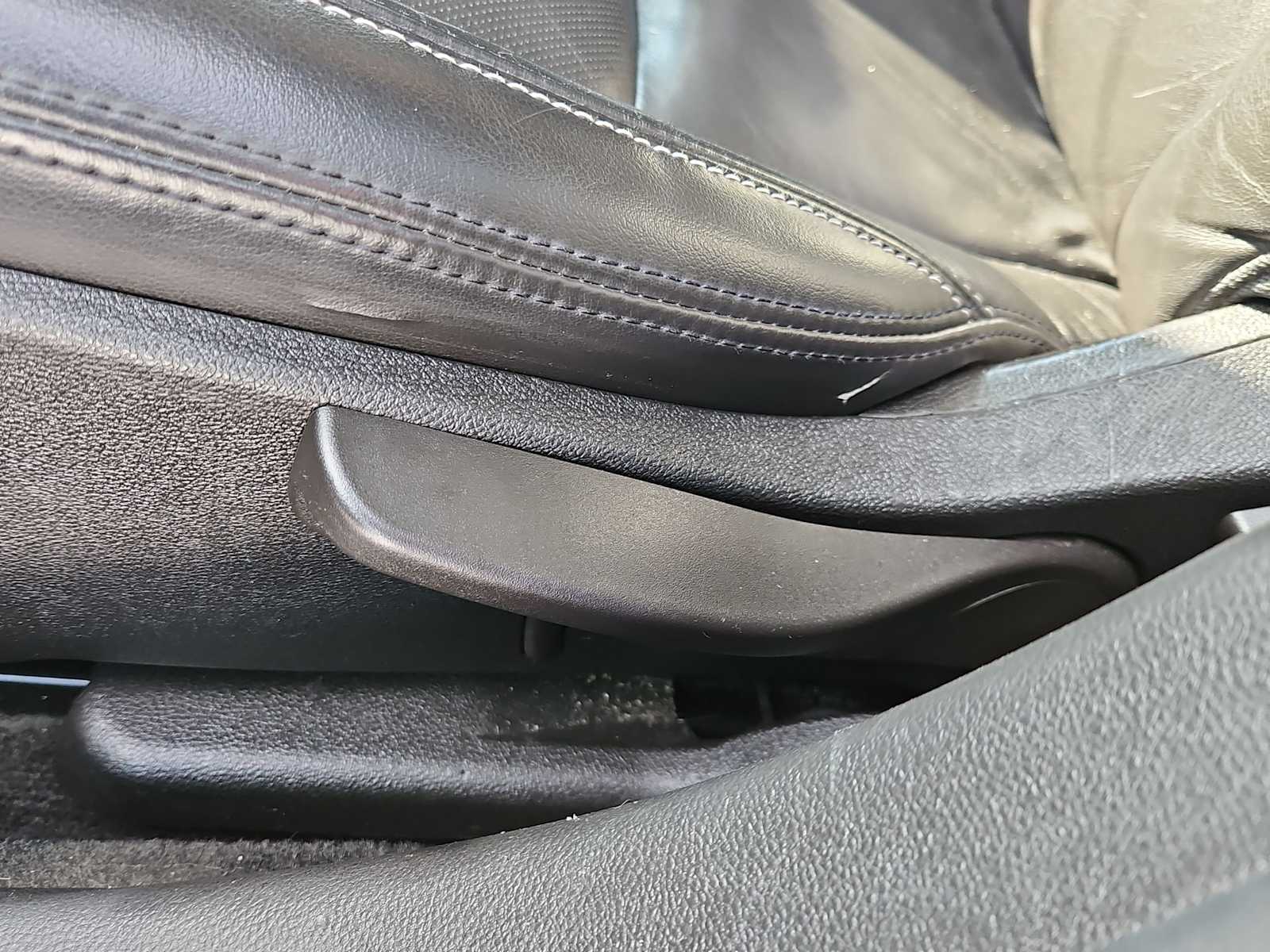 Thumbnail: 2011 Chevrolet Volt - 25