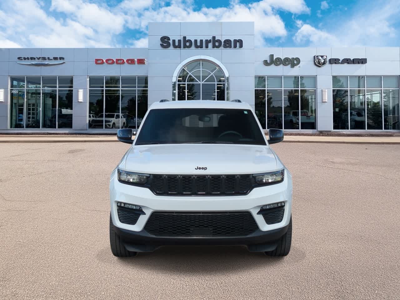 2024 Jeep Grand Cherokee Limited photo 2
