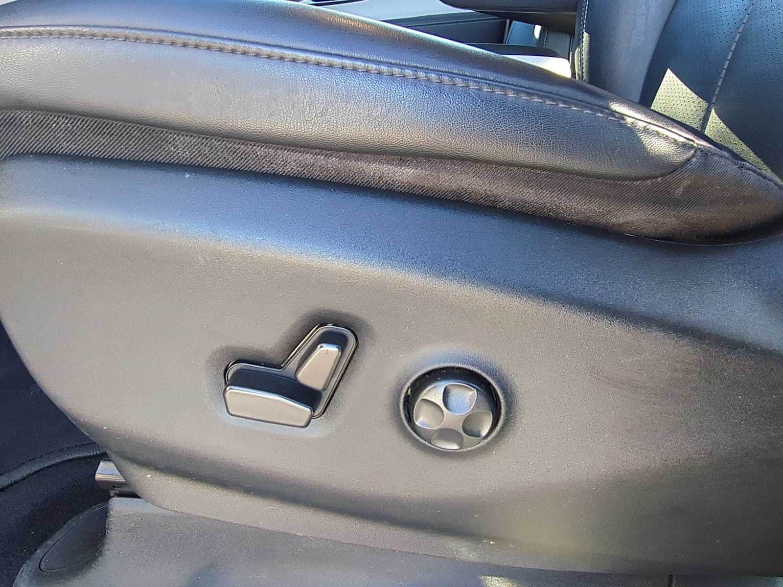 Thumbnail: 2024 Chrysler Pacifica - 25