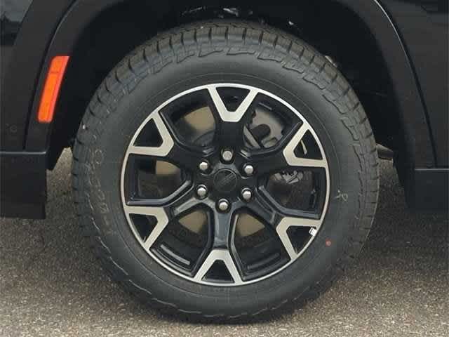 Thumbnail: 2025 Jeep Wagoneer - 13