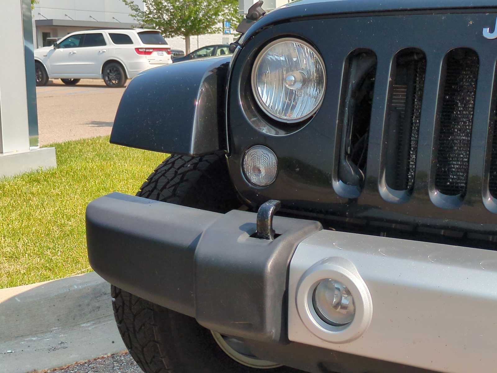 2015 Jeep Wrangler Unlimited Sahara 11