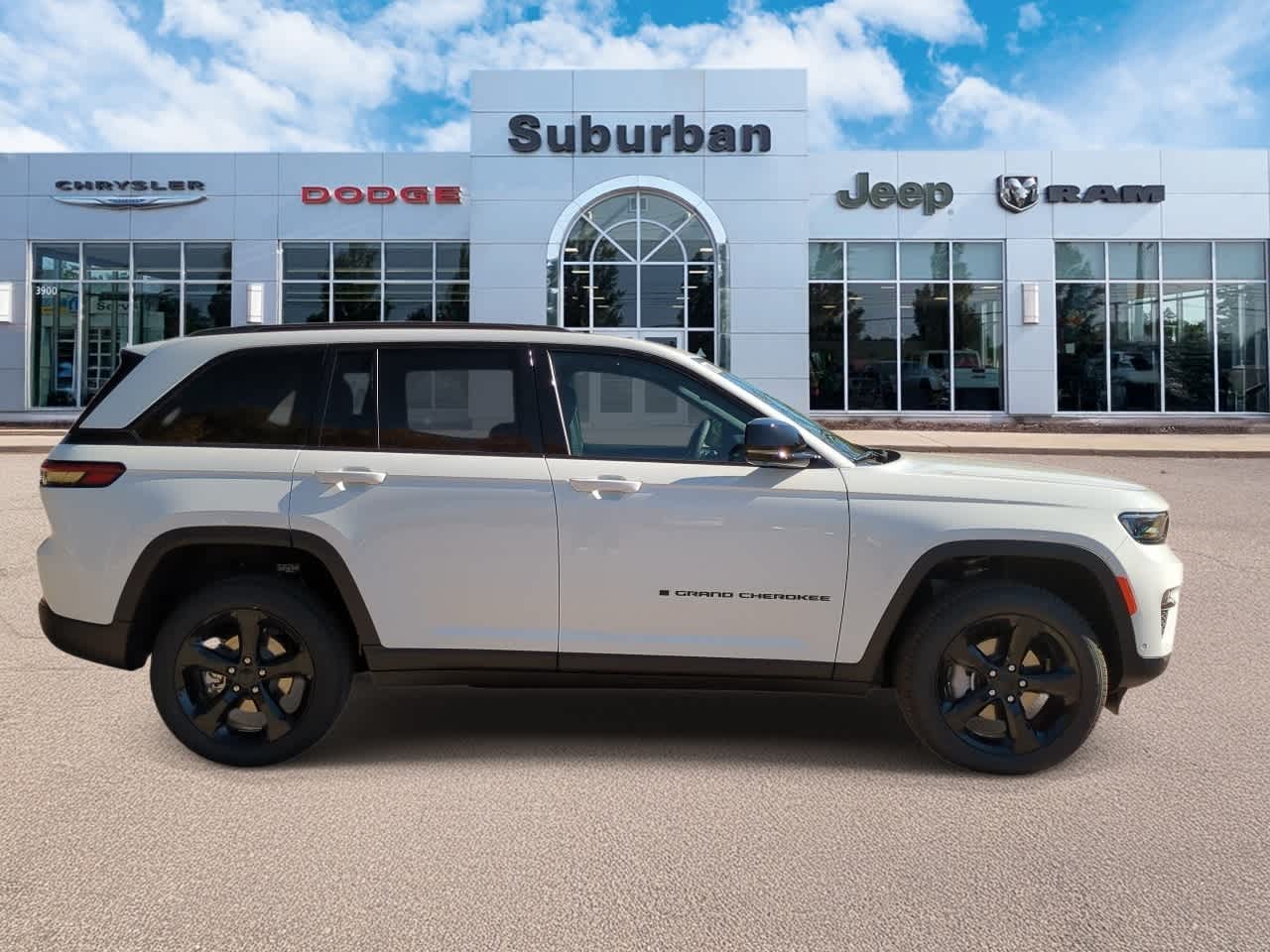 Thumbnail: 2025 Jeep Grand Cherokee - 9