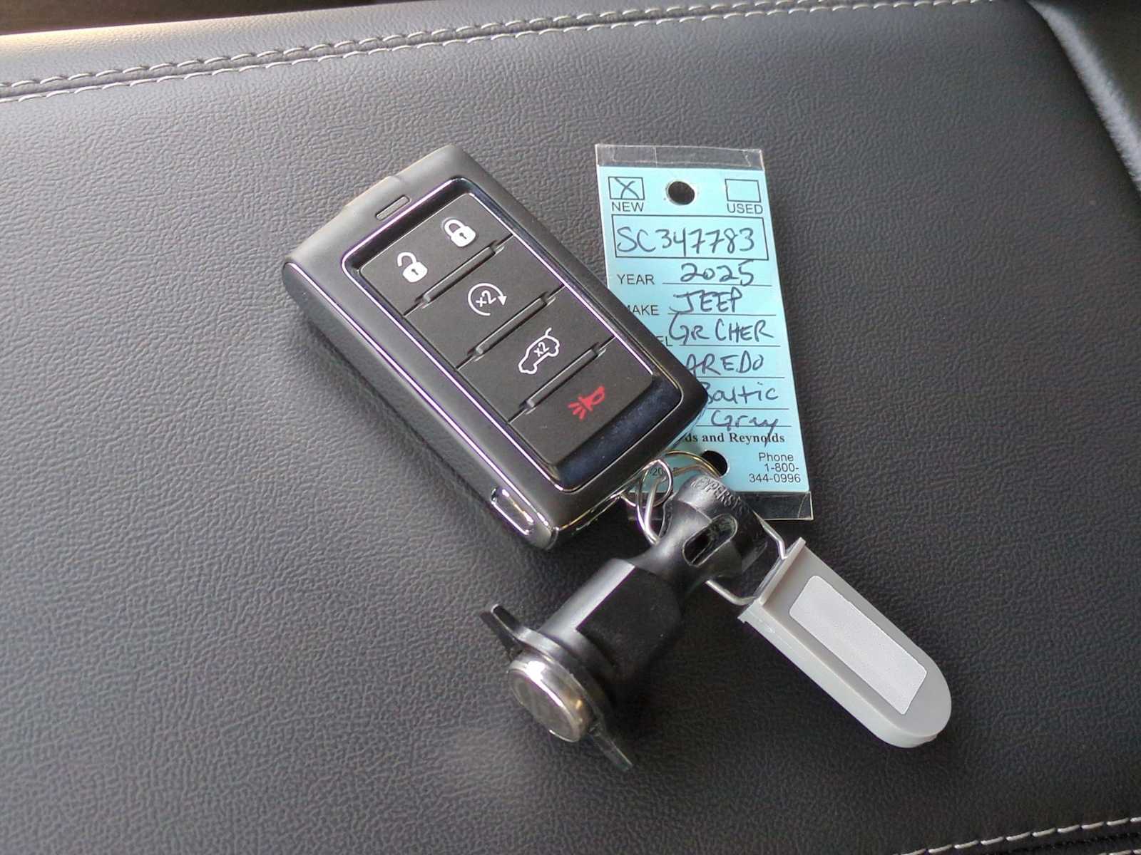 Thumbnail: 2025 Jeep Grand Cherokee - 33