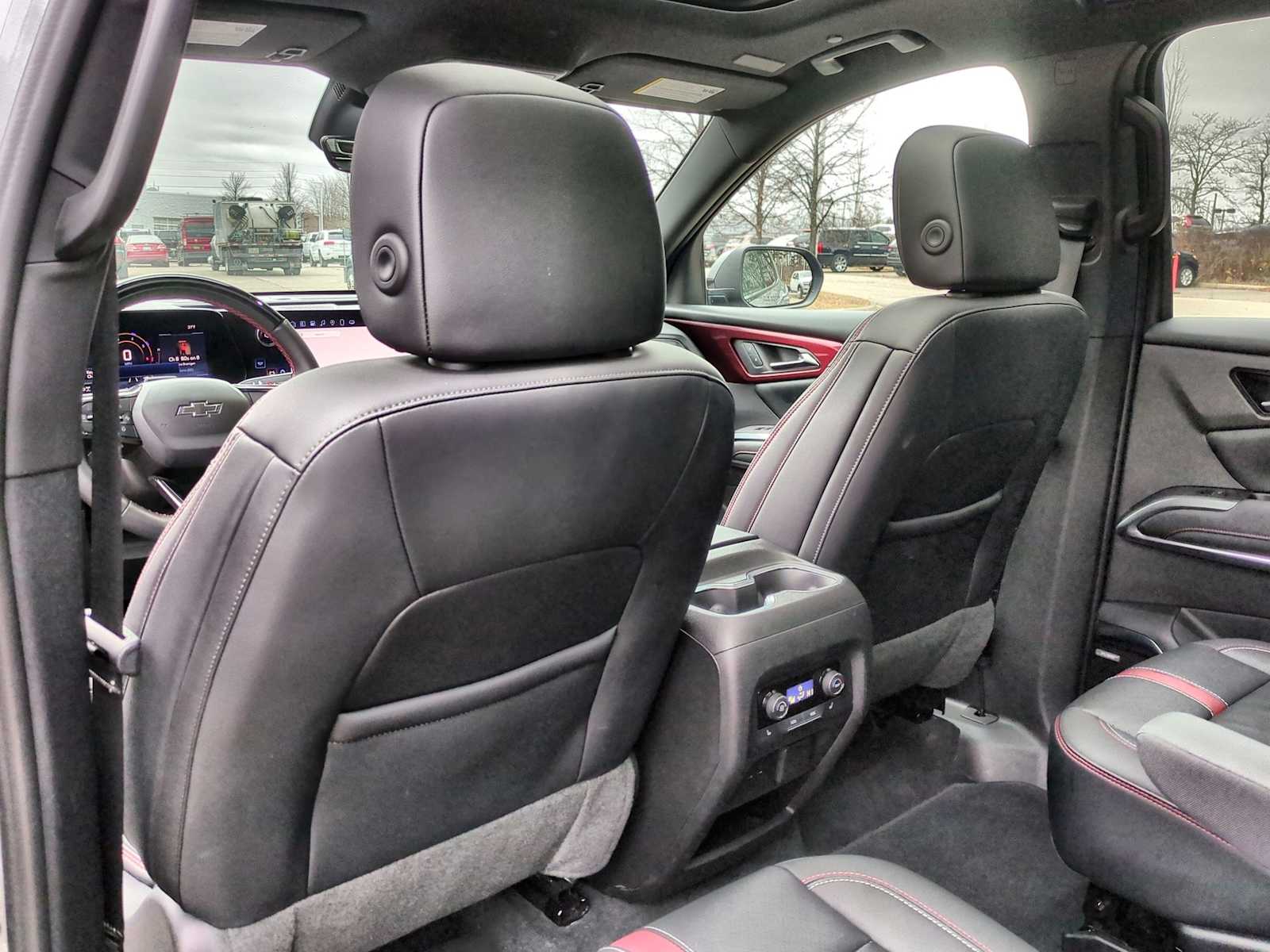 Thumbnail: 2024 Chevrolet Traverse - 18