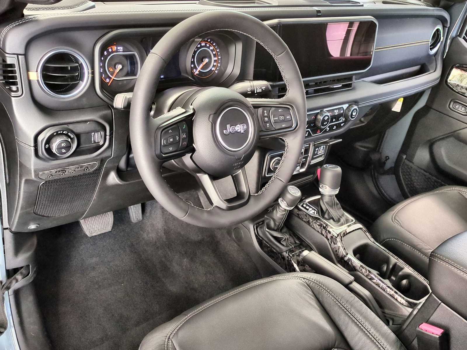 Thumbnail: 2025 Jeep Gladiator - 10