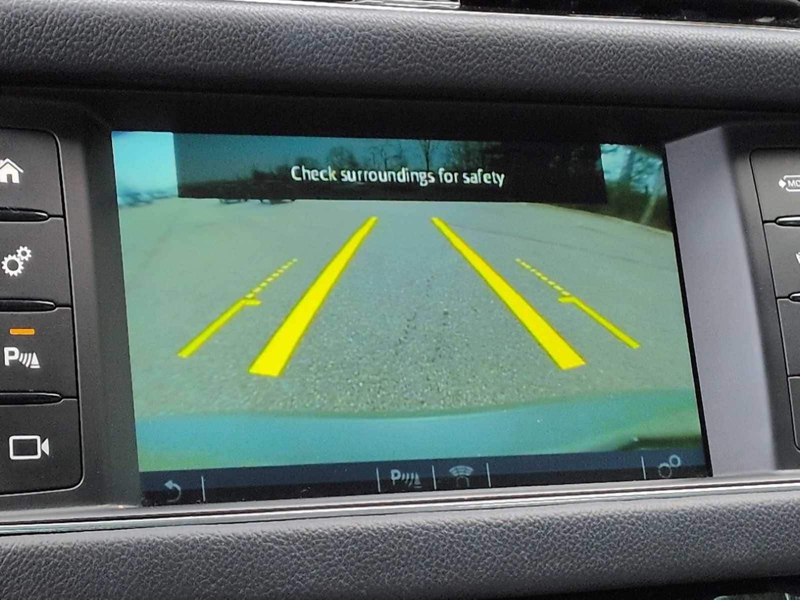 Thumbnail: 2016 Jaguar XF - 30