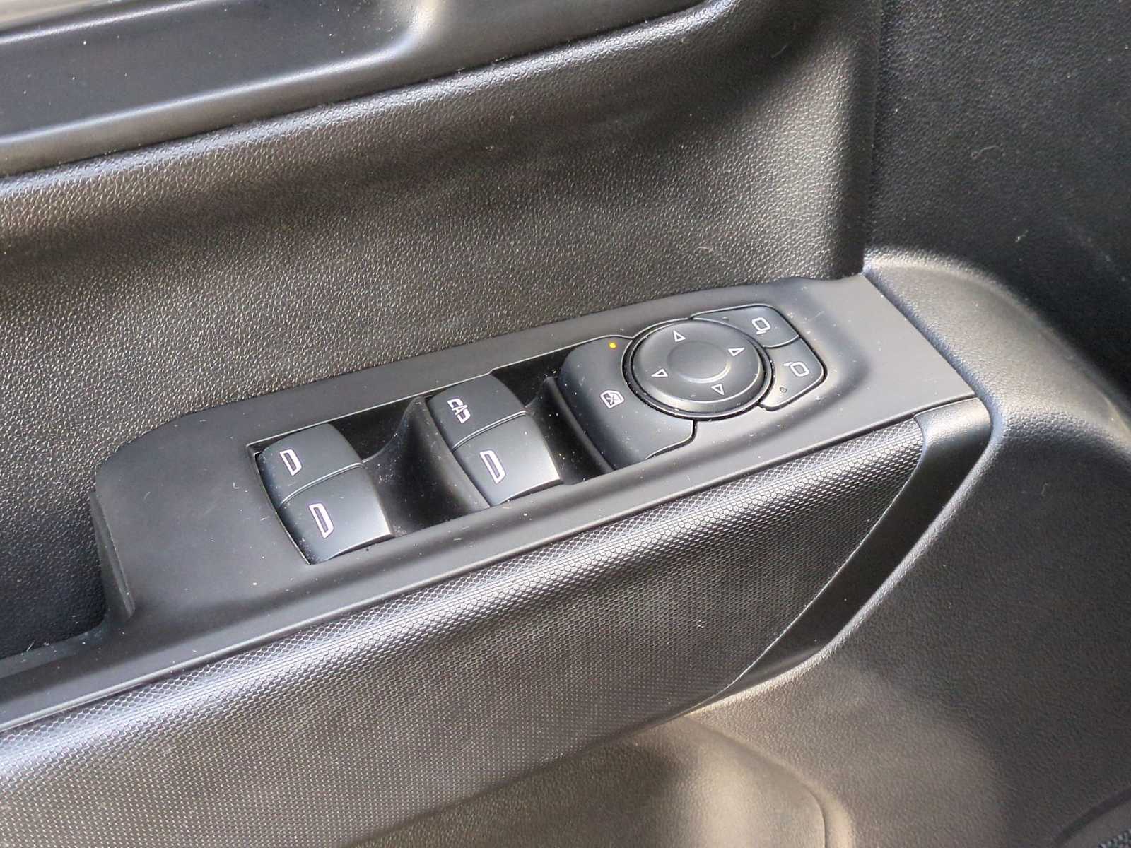 Thumbnail: 2023 GMC Sierra 1500 - 17