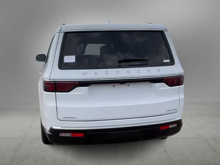 Thumbnail: 2023 Jeep Wagoneer - 7