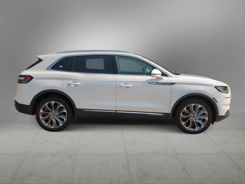 2022 Lincoln Nautilus Reserve 9